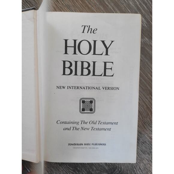 The Holy Bible‎ New International Version New and Old Testament Book #4 - Picture 3 of 6